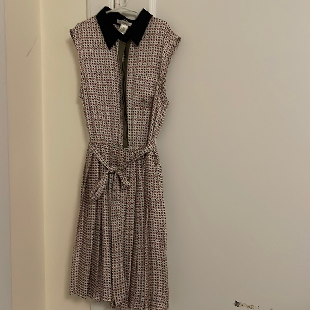 Sleeveless dress